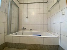 Badezimmer EG Modernes Einfamilienhaus in Bedburg-Kirchherten zu verkaufen.