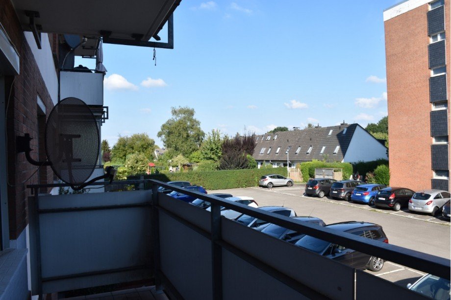 Blick vom Balkon Etagenwohnung Puhlheim