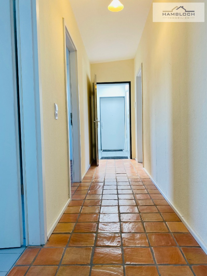Blick vom Flurende in Richtung Wohnungseingang Terrassenwohnung K�ln
