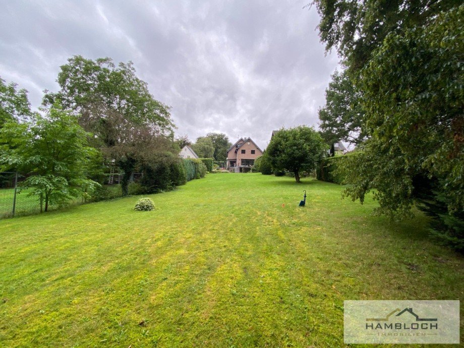 Grundst�cksansicht von hinten Wohngrundst�ck Bergisch Gladbach