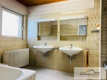 Bad 1 OG Charmantes Einfamilienhaus in Bergisch Gladbach /Katterbach