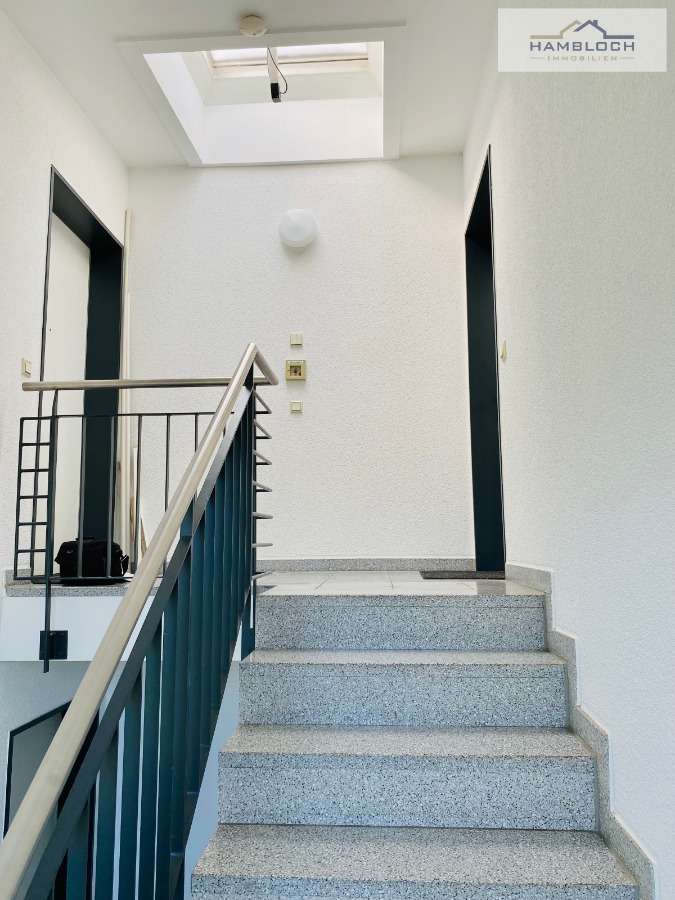 Treppenhaus 4. OG Terrassenwohnung K�ln