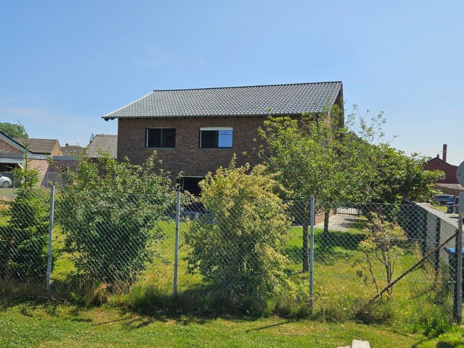 Aussicht vom Feld auf das Haus Einfamilienhaus Bedburg